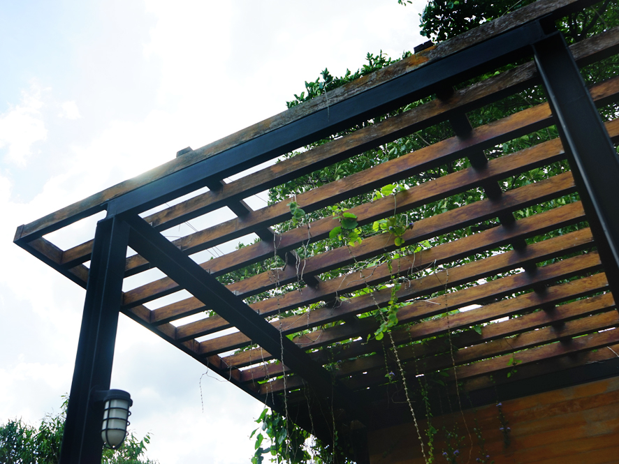 How to Paint a Pergola