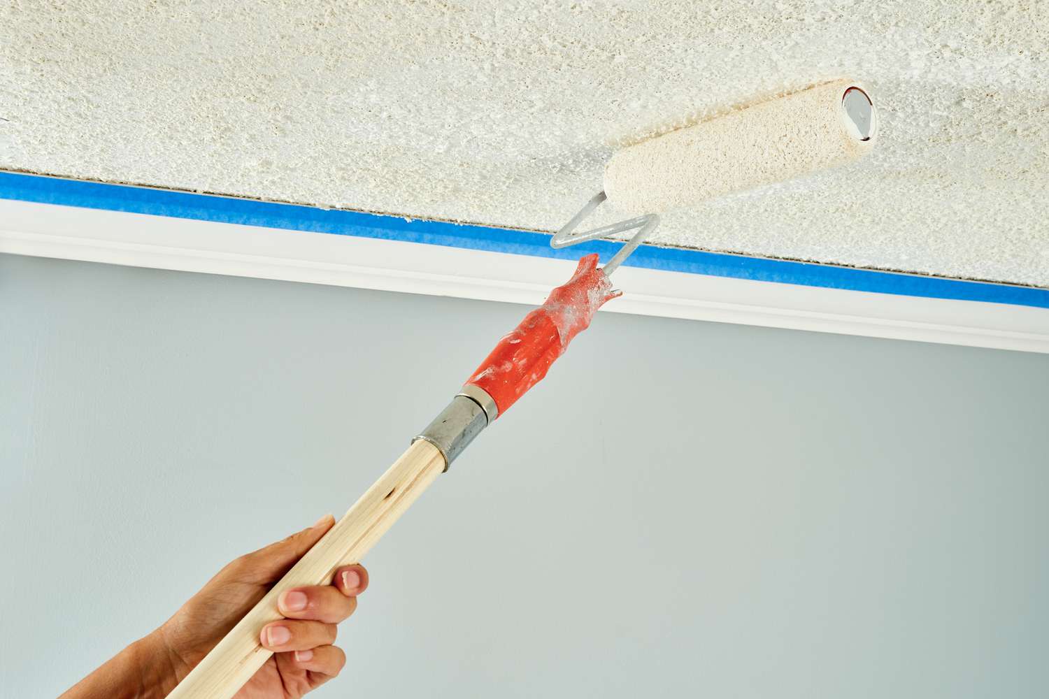 How to Paint Popcorn Ceiling